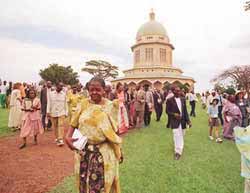 Baha'i beim Haus der Andacht in Kampala, Uganda